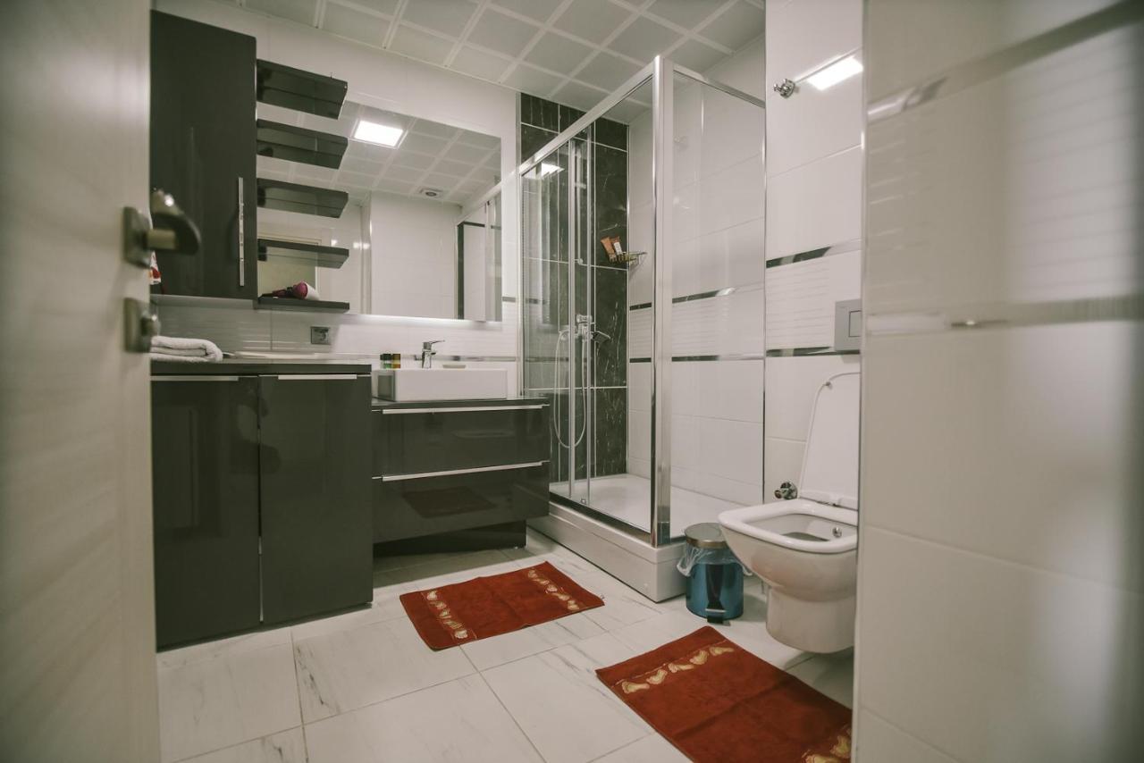 Sky Deluxe 2 Fitness & Spa Skopje Exteriör bild